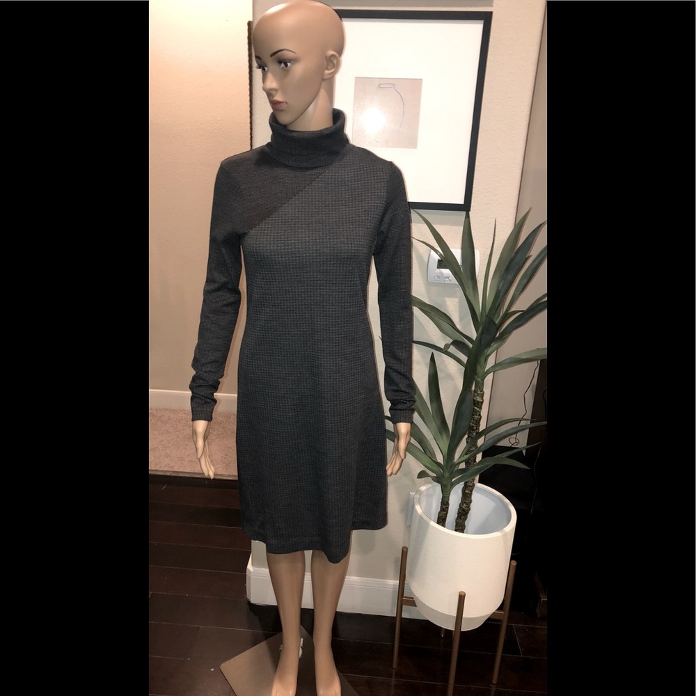 Theory Grey tweed pattern dress.